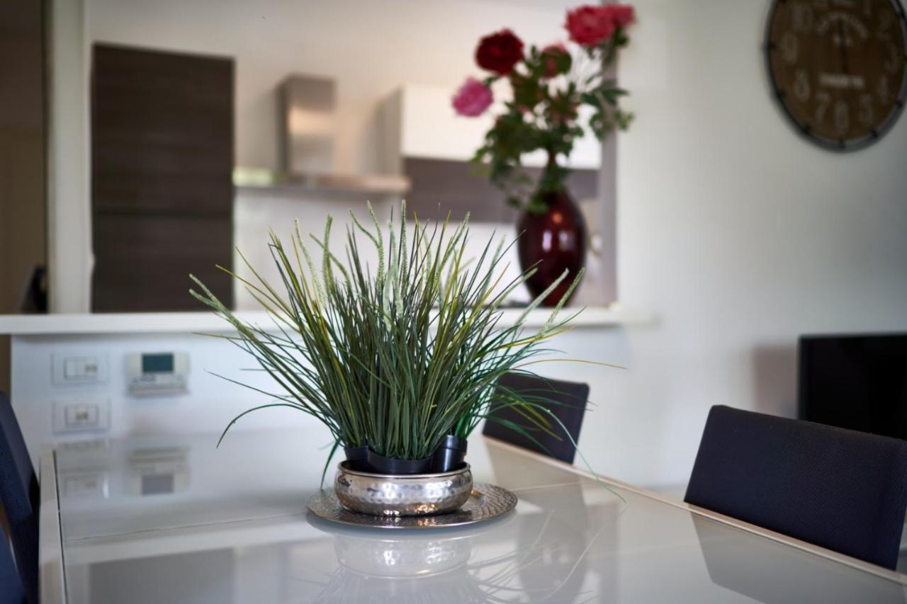 Your Familyapartment In Sirmione Zewnętrze zdjęcie